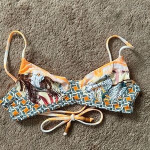 NWOT MAAJI SWIM TOP
